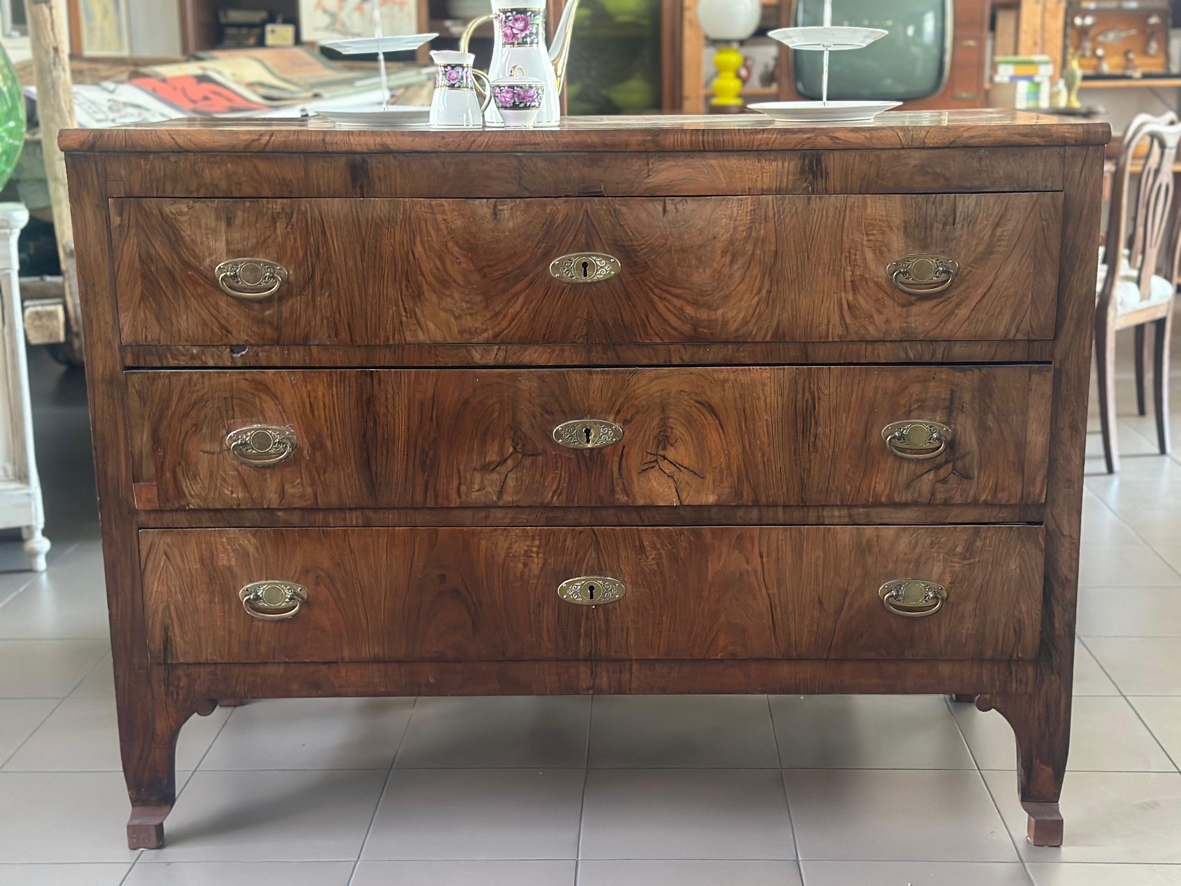 Cassettiera piemontese fine XVIII – inizi XIX secolo